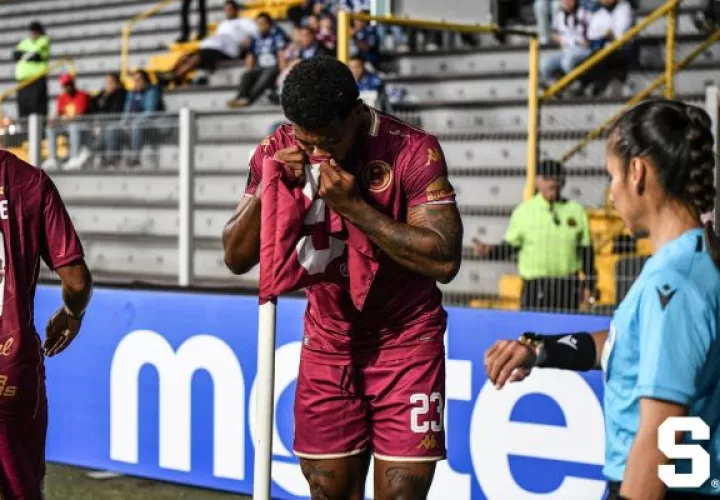 Newton Williams, festeja su gol con Deportivo Saprissa. Foto: @SaprissaOficial