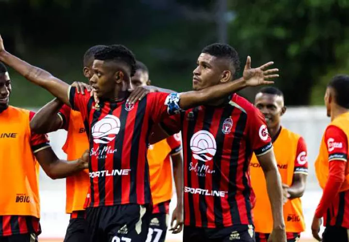Sporting debuta ante Municipal de Guatemala en el torneo regional. Foto:LPF