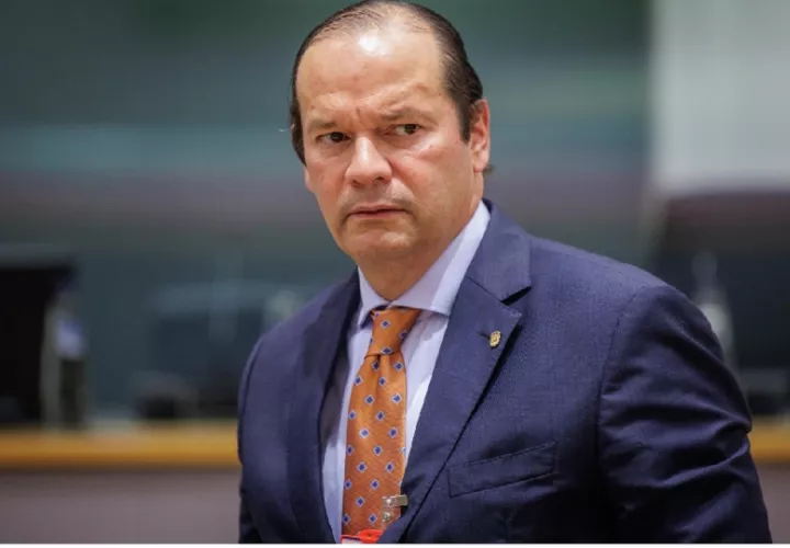 El ministro Javier Martínez-Acha se comprometió  a emprender acciones diplomáticas encaminadas a lograr la universalización del Tratado. Foto: EFE