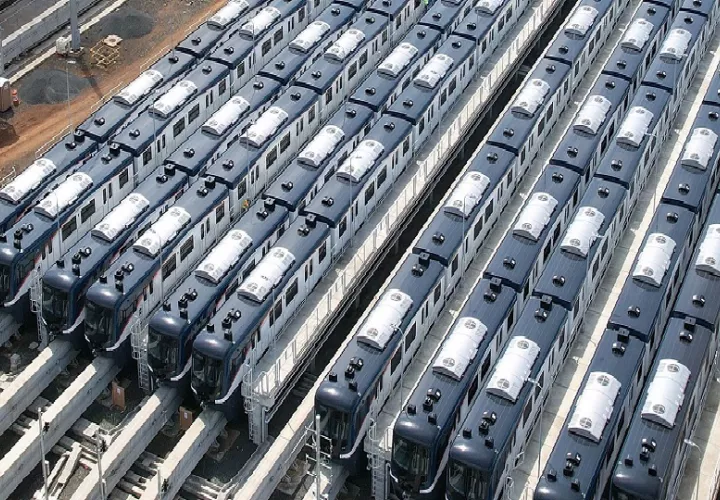 En los patios y talleres de Ciudad del Futuro se encuentran los 26 trenes que brindarán servicio en la Línea 3 del Metro. Foto. Cortesía. Metro de Panamá