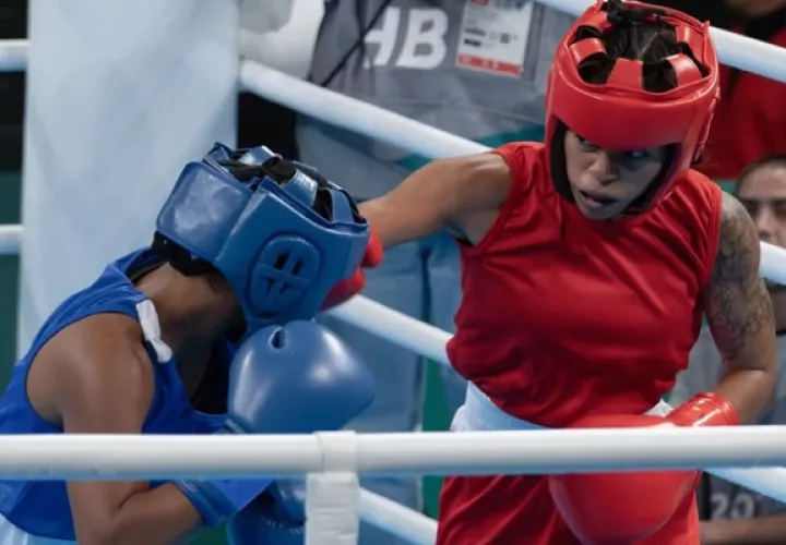 Yuliett Hinestroza (der.) tendrá que prepararse para el Mundial de Boxeo. Foto: COP