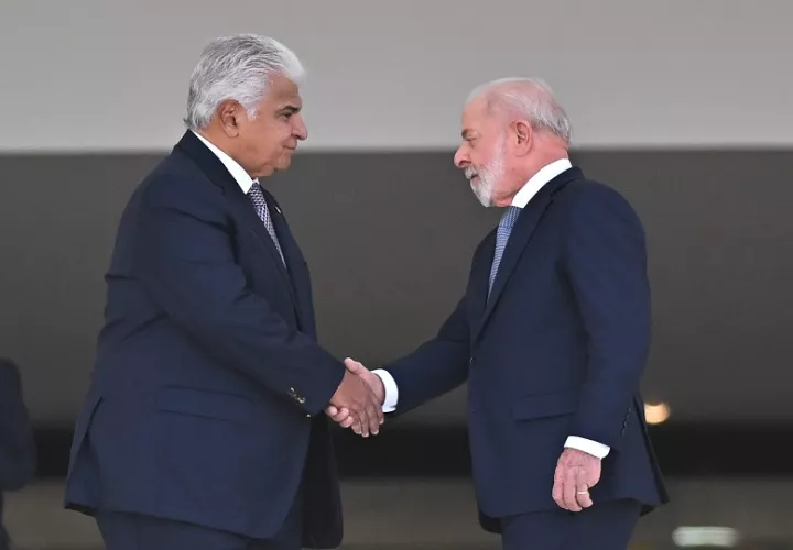 Recibimiento del presidente Luiz Inácio Da Silva a su homólogo José Raúl Mulino.  Foto: EFE