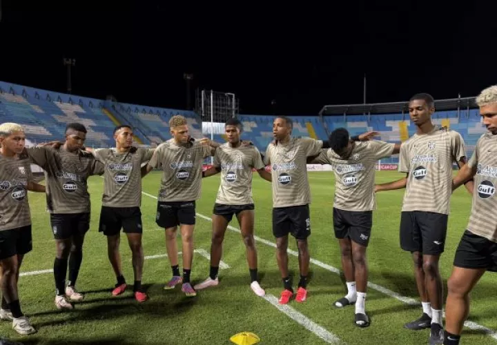 Jugadores del CAI en Honduras, Foto: @CAIPanama 