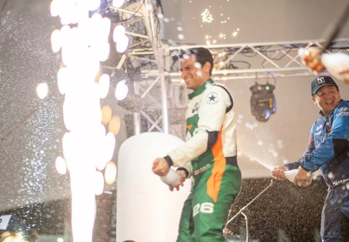 Algunos de los ganadores. Foto: autodromopanama