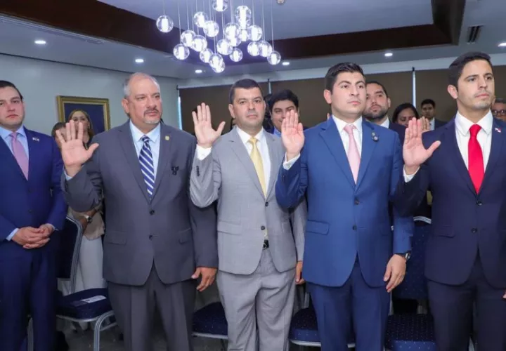 Juramentación de los miembros del IPAC. Foto: Cortesía
