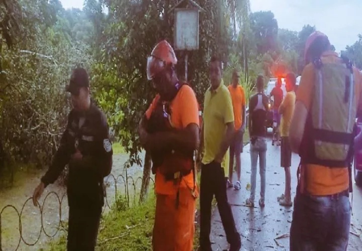 Se desbordó el río Divalá en Chirquí. Foto: Sinaproc