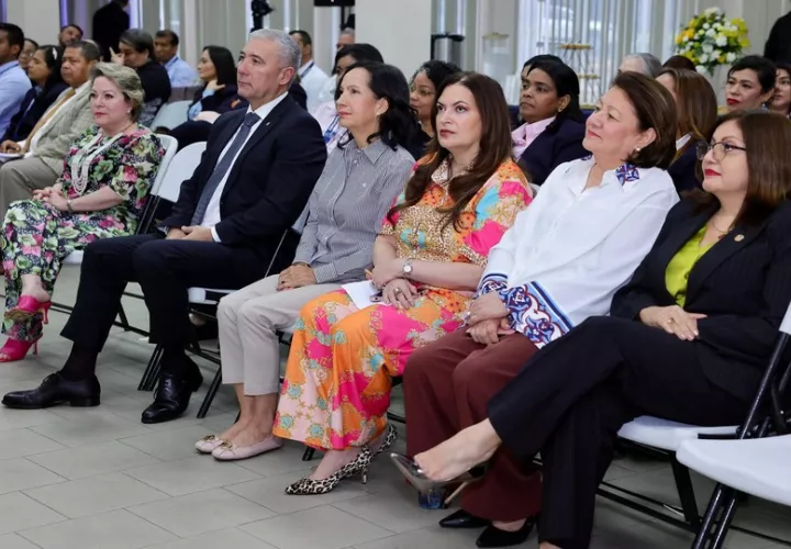 En primera fila, magistrados de la Corte Suprema de Justicia. Foto: Cortesía