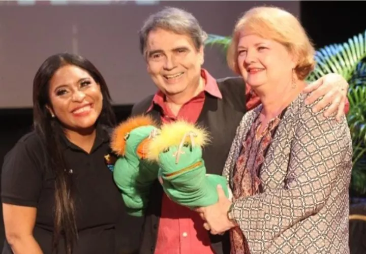 Se reconoce la trayectoria de quienes establecieron sus cimientos del teatro. Foto: Cortesía