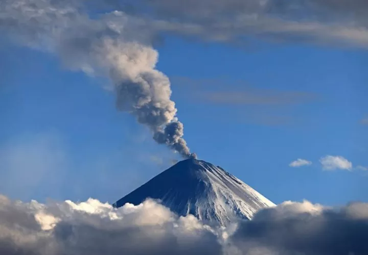 Volcán activo en Kamchatka. Foto: EFE
