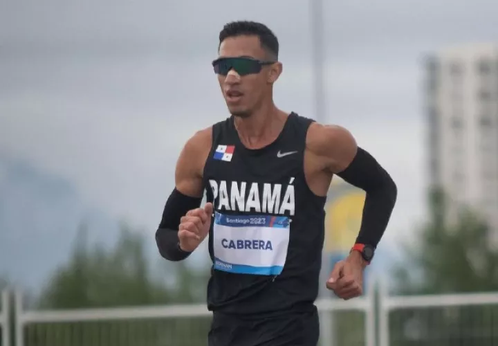 El marchista Yassir Cabrera,  entrena para el Mundial de Atletismo. Foto: COP