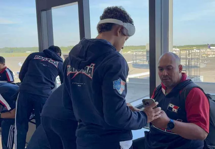 Equipo panameño durante una escala. Foto Fedebeis
