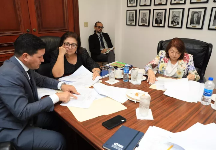 La iniciativa busca garantizar resultados visibles en las comunidades y reducir prácticas asociadas al clientelismo político. Foto: Cortesía