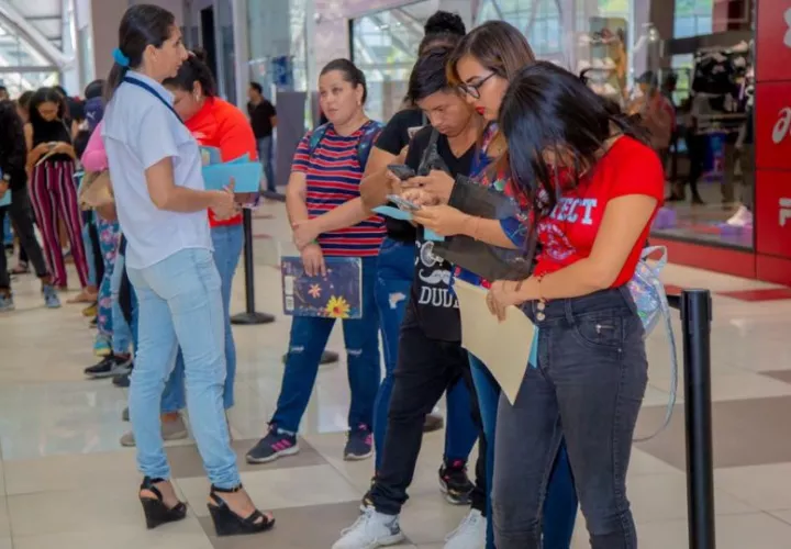 Los jóvenes podrán acceder a estas oportunidades desde la comodidad de sus hogares. Foto: Cortesía