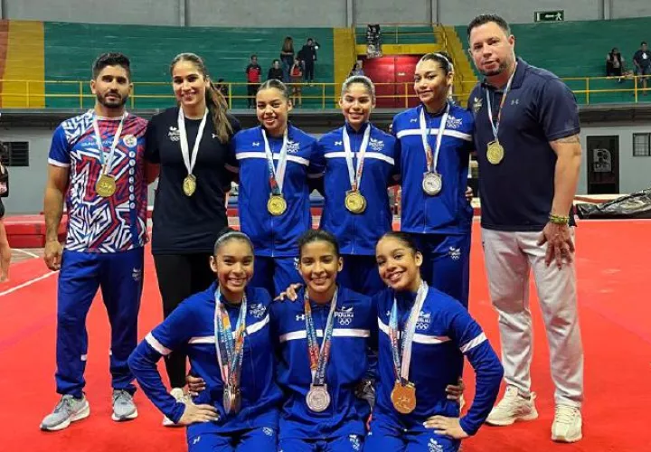Representación panameña con sus medallas en el Campeonato Centroamericano en Costa Rica. Foto: Cortesía