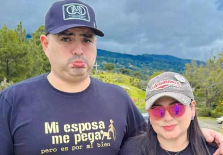 Jhonathan Chávez y su esposa. Foto: Instagram