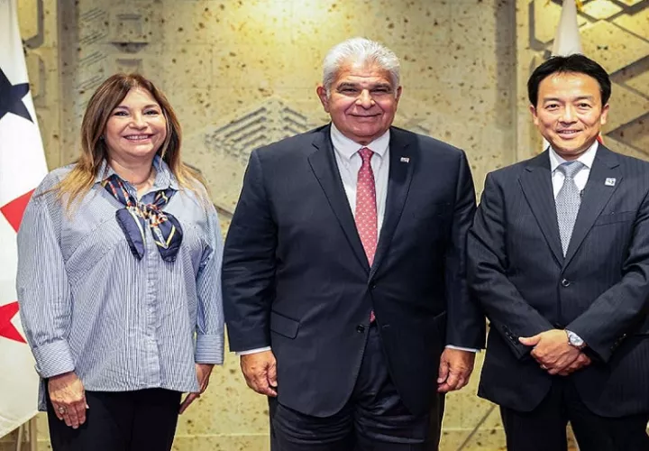 El presidente panameño y la Primera Dama llegaron a Japón este martes. Foto: Cortesía