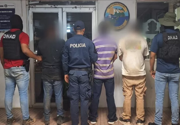 Todas las evidencias y los detenidos fueron puestas a órdenes de la Fiscalía Especializada en Delitos Relacionados con Drogas para los trámites correspondientes. Foto. Eric Montenegro
