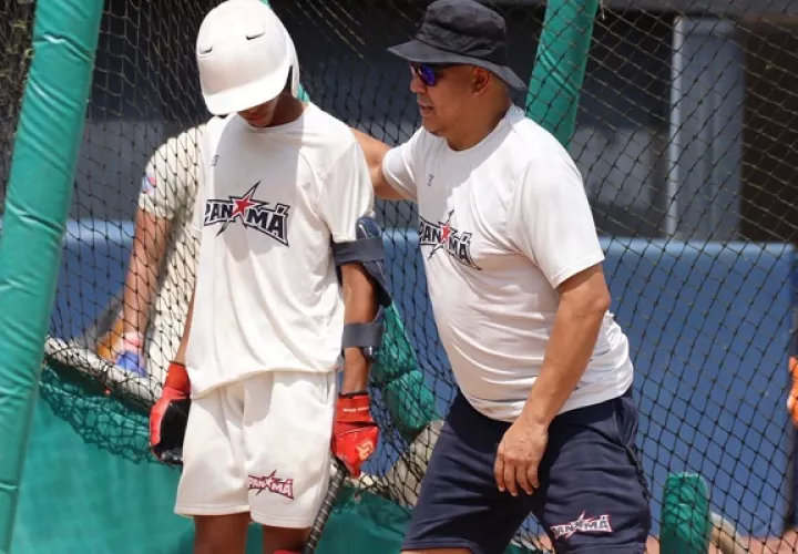 Panamá U15 entrenó bajo la tutela del piloto, Ángel Chávez. Foto: Fedebeis