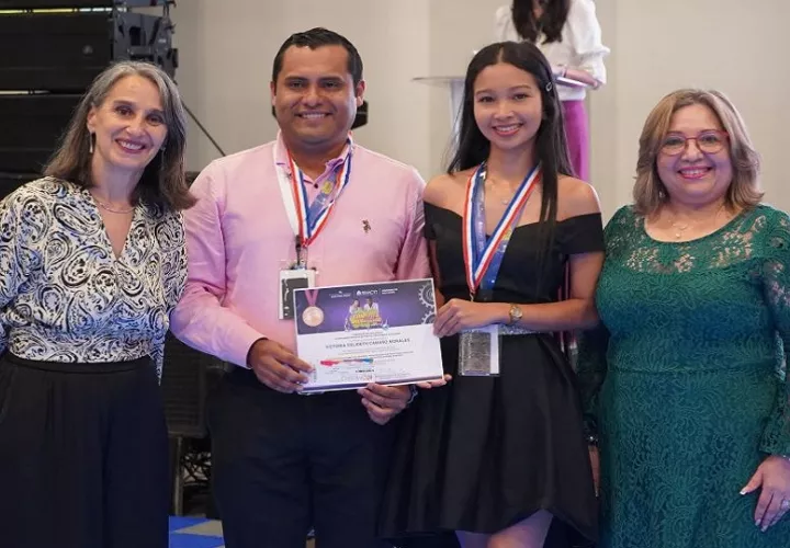 Segundo lugar. 