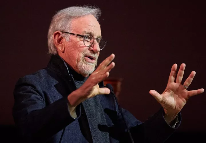 Steven Spielberg en la ‘Jaws: The Exhibition’ en el Museo de la Academia en Los Ángeles, California. Foto: EFE / EPA /Allison Dinner