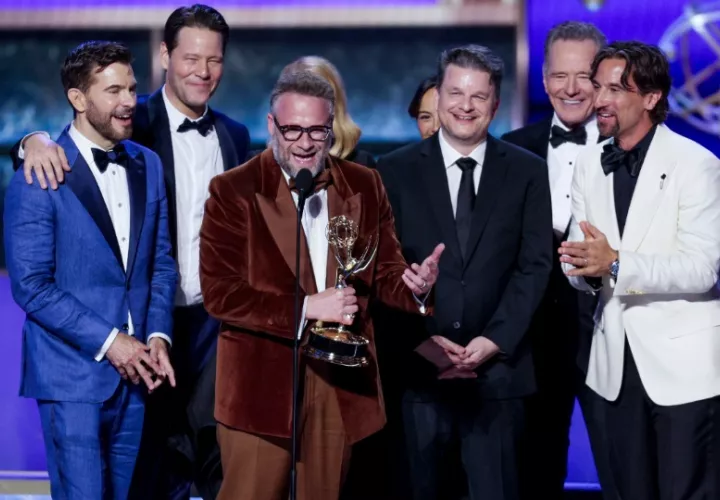 'The Studio', la comedia protagonizada por Seth Rogen, obtuvo 13 estatuillas en total. Foto: EFE / EPA / Allison Dinner