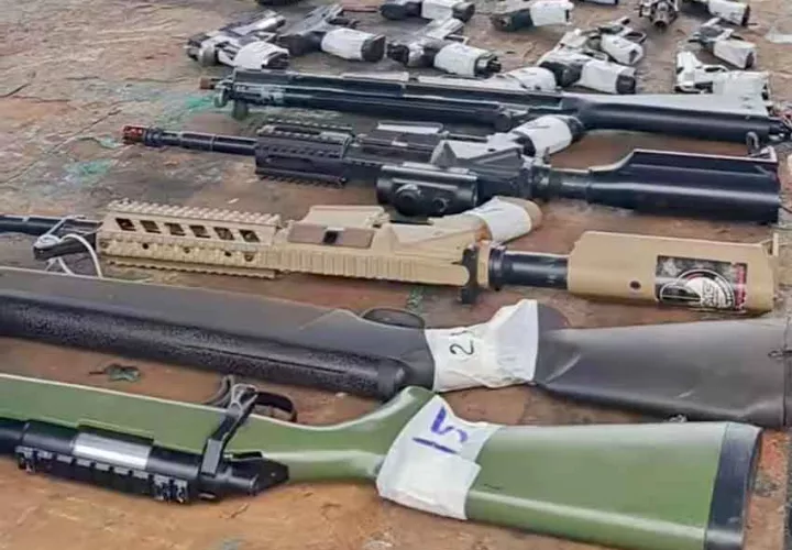 armas-comida-medicinas-colon-seguridad.jpg