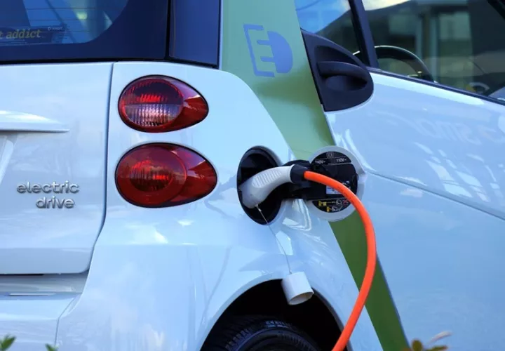 Este tipo de autos cuentan con incentivos como exención total del impuesto de importación. Foto: Pexels