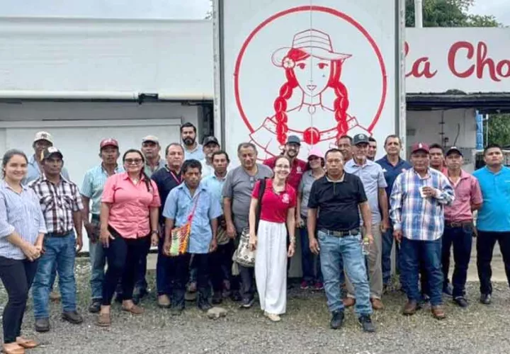 Participaron 42 pequeños productores de lácteos