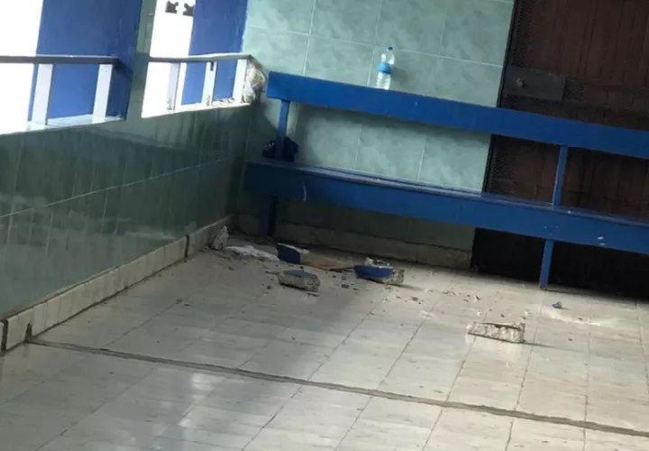 Se conoció que hace 15 días se dio un desprendimiento similar en este centro escolar. Foto. Diómedes Sánchez