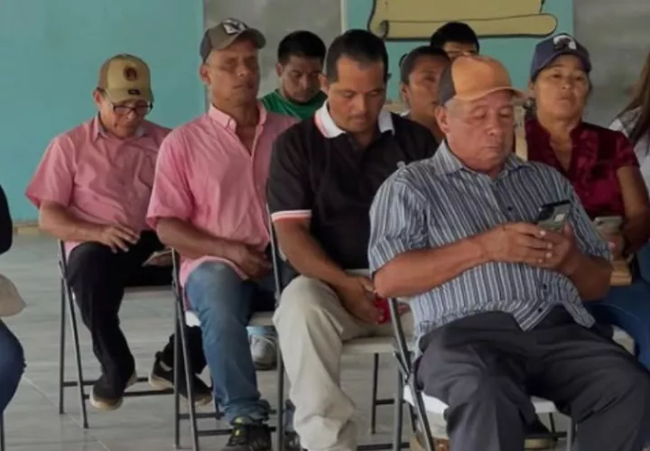 Miembros de las comunidades aledañas a la mina. Foto: @comitecivico_