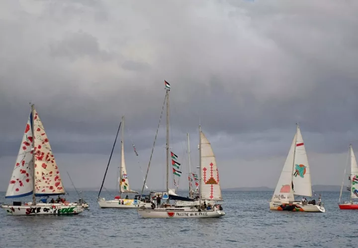 La flotilla está integrada por más de cuarenta embarcaciones. Foto: EFE
