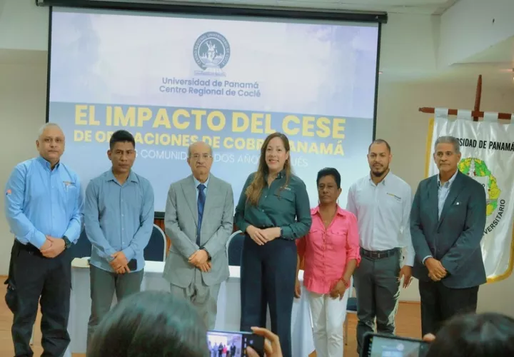 El foro se realizó en el CRU de Coclé en Penonomé. Foto: Cortesía 