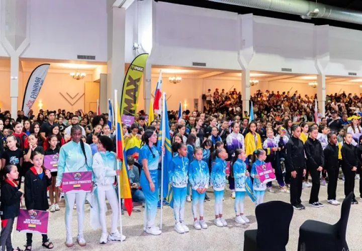 Equipos de la región en la Copa IGA de gimnasia. Foto: Cortesía
