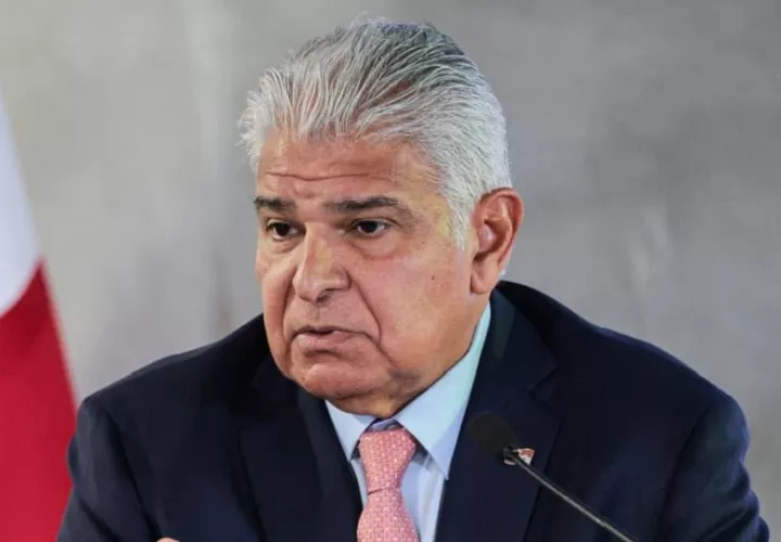 El presidente José Raúl Mulino informó que están ejecutando un programa de obras por 85 millones de dólares en las comarcas, que incluye la entrega de dos escuelas y un centro de salud, y el compromiso de culminar proyectos inconclusos. Foto. Cortesía