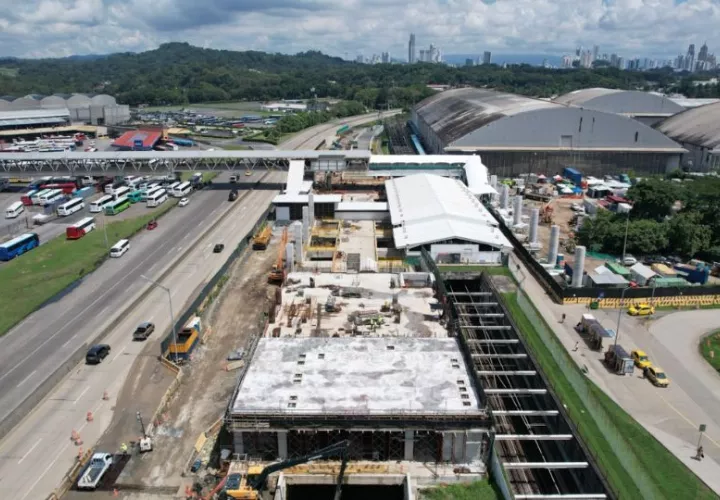 Extensión de la pasarela en la estación Albrook. Foto: Cortesía