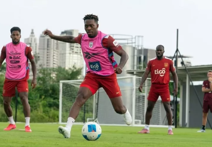 José Luis 'Puma' Rodríguez en los entrenamientos con la selección. Foto: FPF