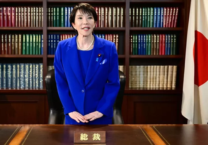 La nueva líder del Partido Liberal Democrático (PLD) de Japón, Sanae Takaichi, al comparecer ante la prensa. Foto: EFE