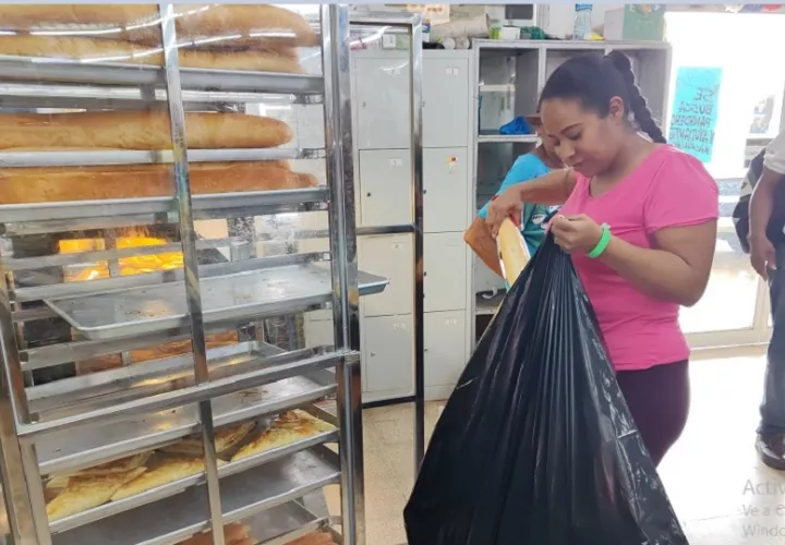 En un sipermercado clausuraron una panadería sin los permisos requeridos. Foto. Eric Montenegro