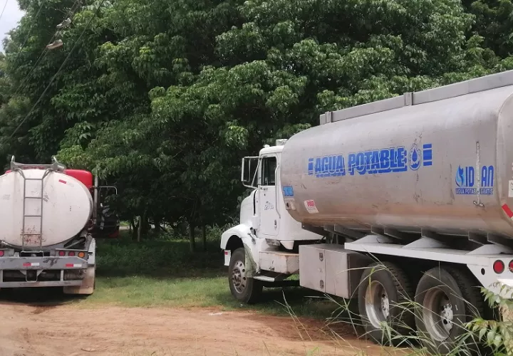 El Ministerio de Salud será responsable de analizar las muestras y certificar cuándo el agua es segura nuevamente para consumo humano. Foto. Thays Domínguez