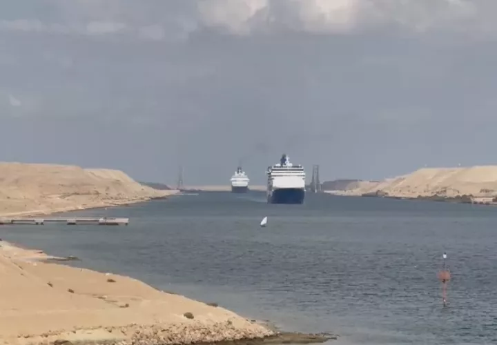 Canal de Suez anunció este martes el regreso de las navieras danesa Maersk y francesa CMA CGM a esta vía.