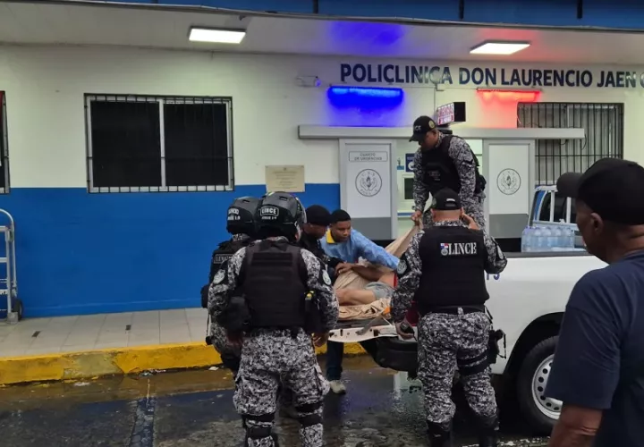 Rubén Arias Sibera de 70 años a las 9:10 p.m., ingresó al salón de operaciones y a las 9:40 p.m., se dictaminó su fallecimiento. Foto. Diómedes Sánchez