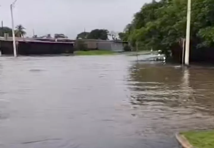 Las autoridades detallan que el mal tiempo contonuará en diversos sectores de la Costa Atlántica. Foto. Diómedes Sánchez