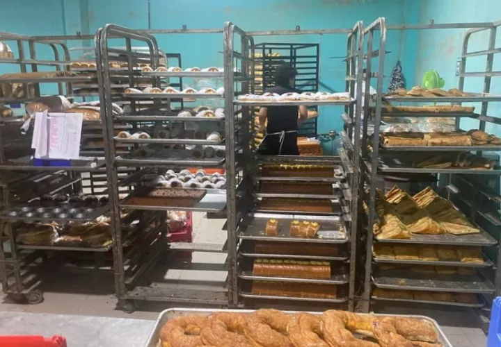 Hallaron panes y dulces sin fecha de elaboración ni vencimiento. Foto: Eric Montenegro