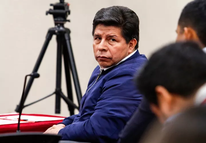 El expresidente de Perú Pedro Castillo reacciona durante una audiencia este jueves, en la Sala Penal Especial de la Corte Suprema, en Lima (Perú). EFE