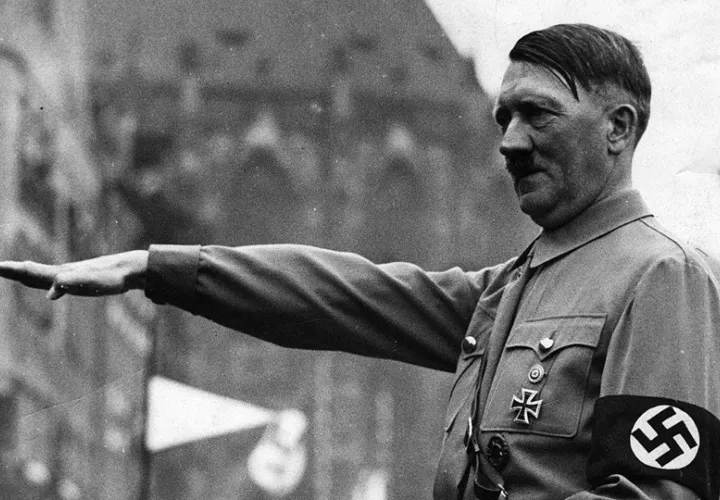 El líder nazi presentaba también descenso incompleto de uno de los testículos. Foto: EFE