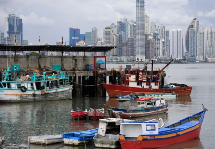 Muelle pesquero multipropósito en ciudad de Panamá. Foto: EFE