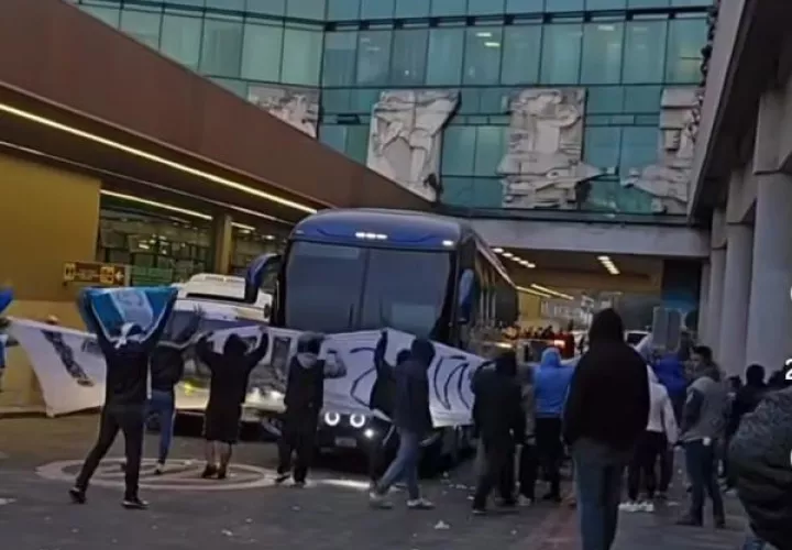 El equipo panameño fue hostigado por la afición guatemalteca. Foto:/captura