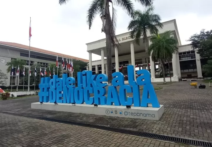 Panamá realiza en un solo día, las elecciones para escoger a todas sus autoridades, lo que hace que el escrutinio sea complejo. Foto: Pancho Paz