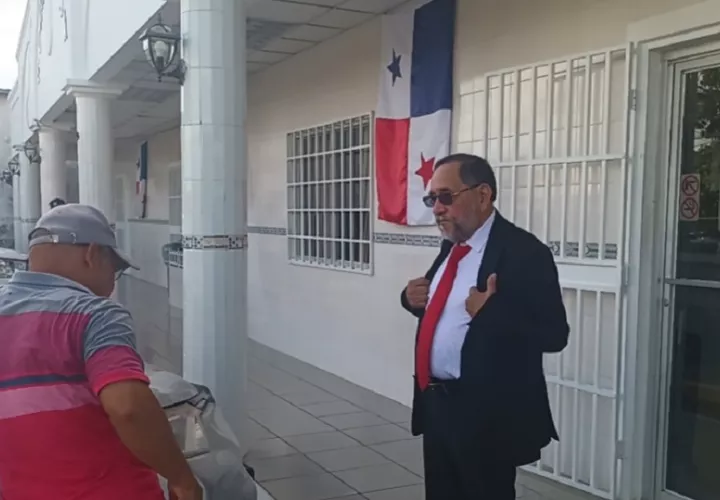De acuerdo con lo que comentó su padre, el abogado Miguel Batista, el operativo que tuvo lugar el viernes en la casa de su hija en la capital "no se llevó a cabo de forma óptima". Foto. Melqupiades Vásquez
