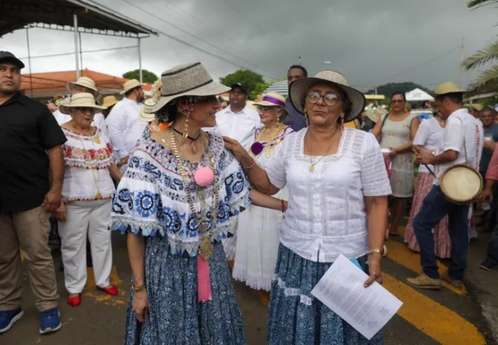 María Eugenia Herrera y Bella Herminda González de Cedeño. Foto: Ministerio de Cultura